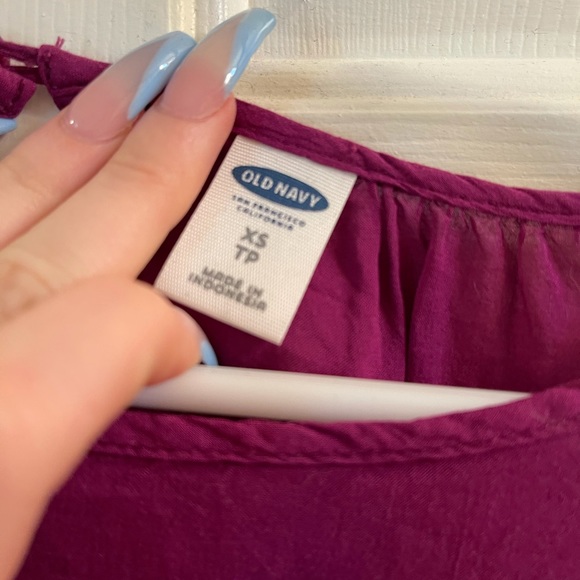 Purple top - Picture 2 of 2